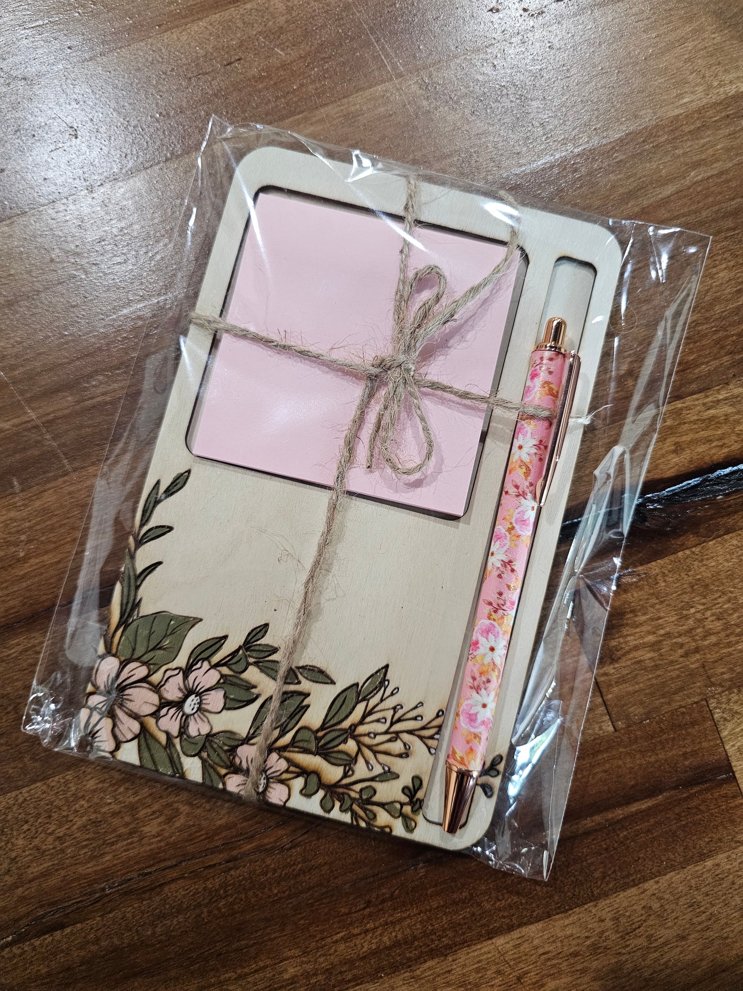 Notepad Holder with Pen Set