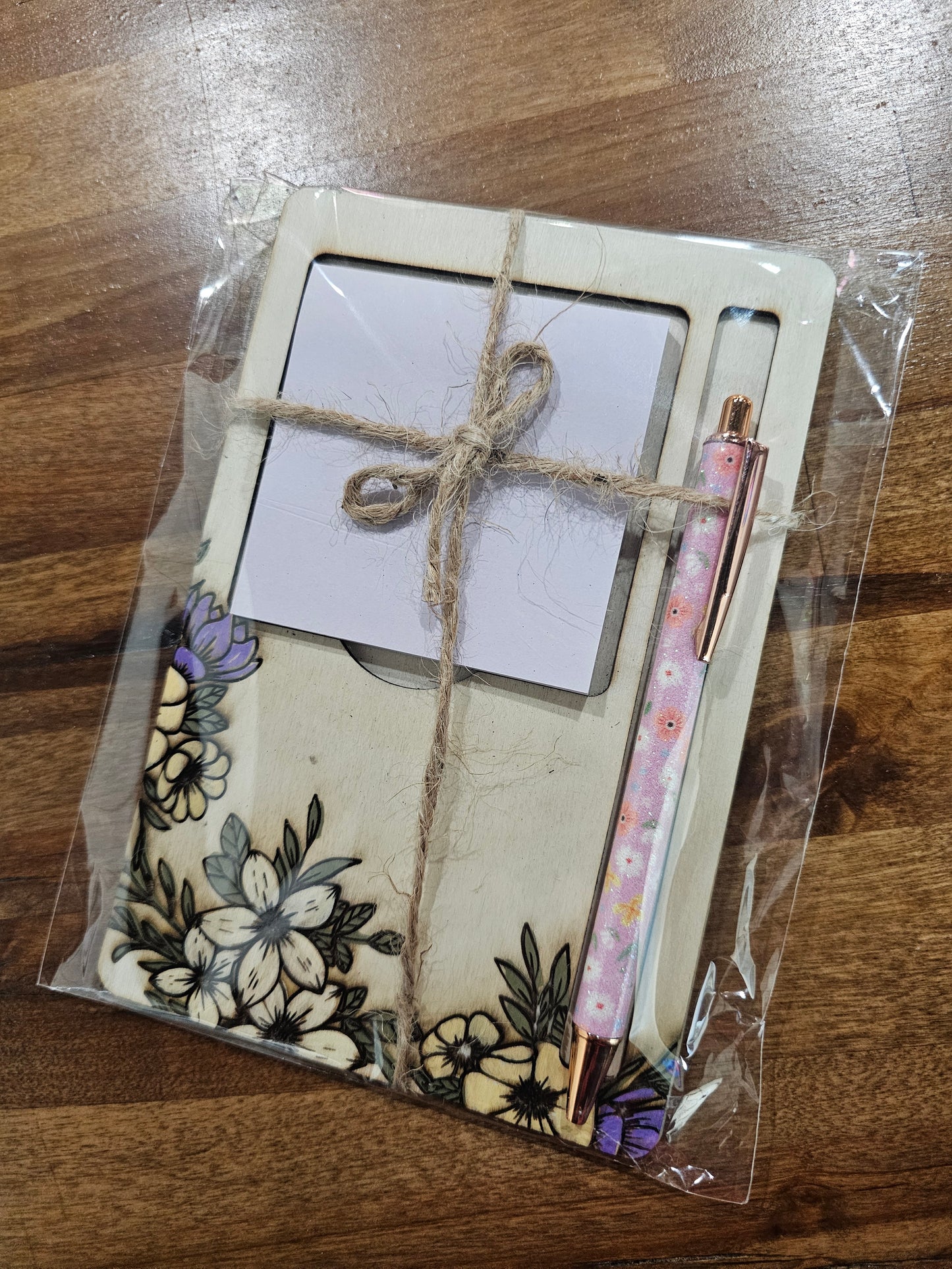 Notepad Holder with Pen Set